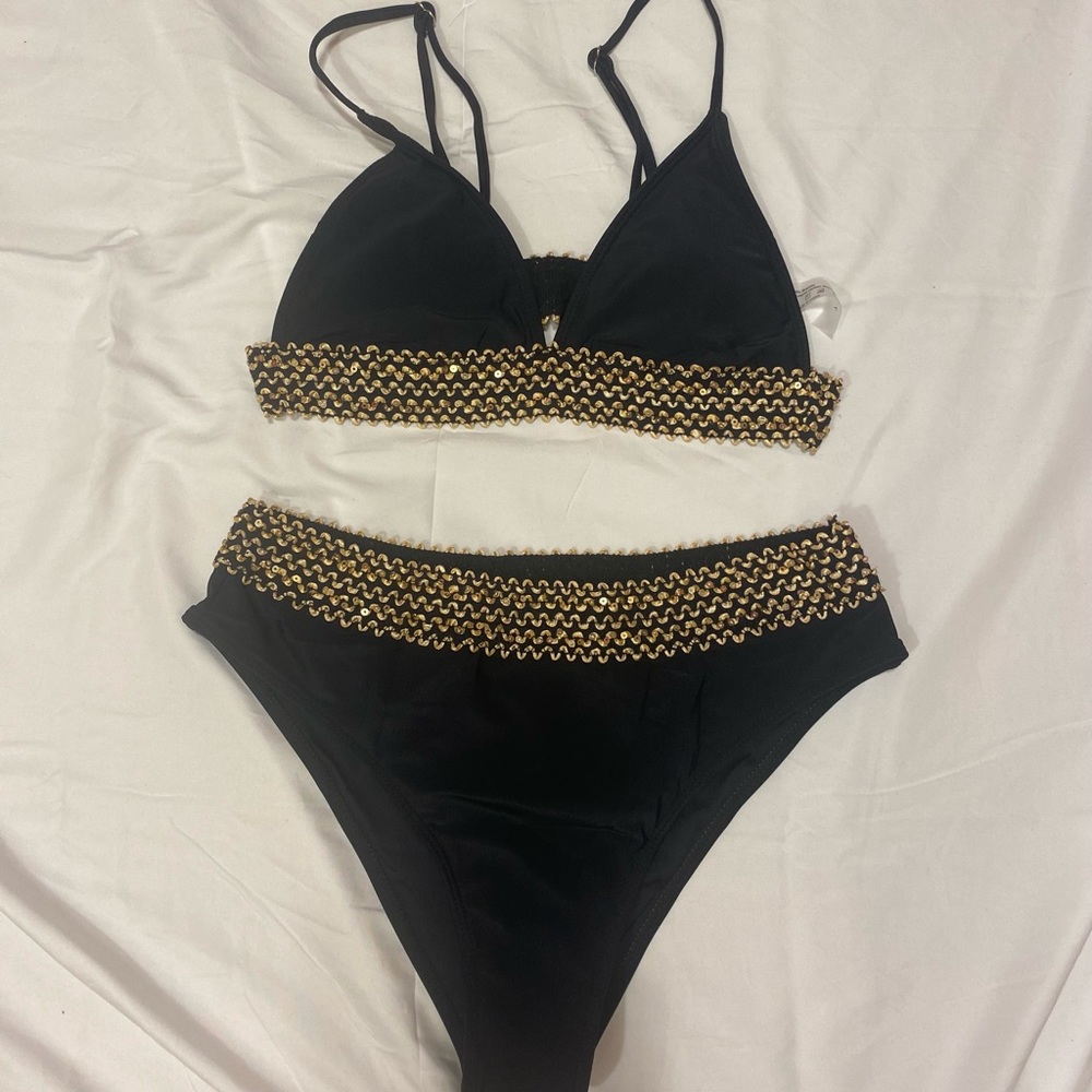Contrast Binding Triangle Bikini Swimsuit